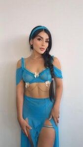 I'll take care of your fantasies, for a happy Halloween.. de Holly_Brensonexx_  2 Imagens