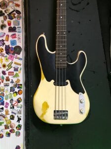 guitar od iloveCrocodiles  snímek