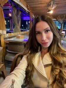 Ella_Sea Public Pic 8