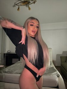 emily_bloom More of me ? Foto 5