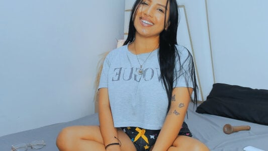 Hot brunette od Jana_Giraldo  snímek