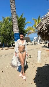 SophieSweet88 let's enjoy the sea with me Pic 3