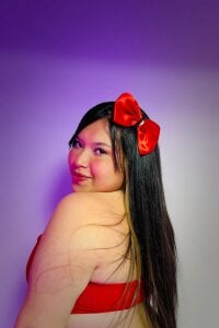 Salome_Curvy_ Public Pic