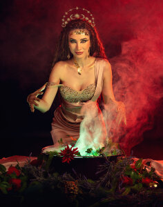AngelaDevins Sorceress Circe Pic 7