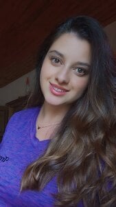 Ana_Velvet_ Public Kuva 4