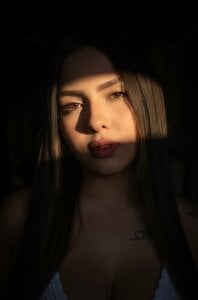 miaa_quinn Look at me🖤✨ Pic 2