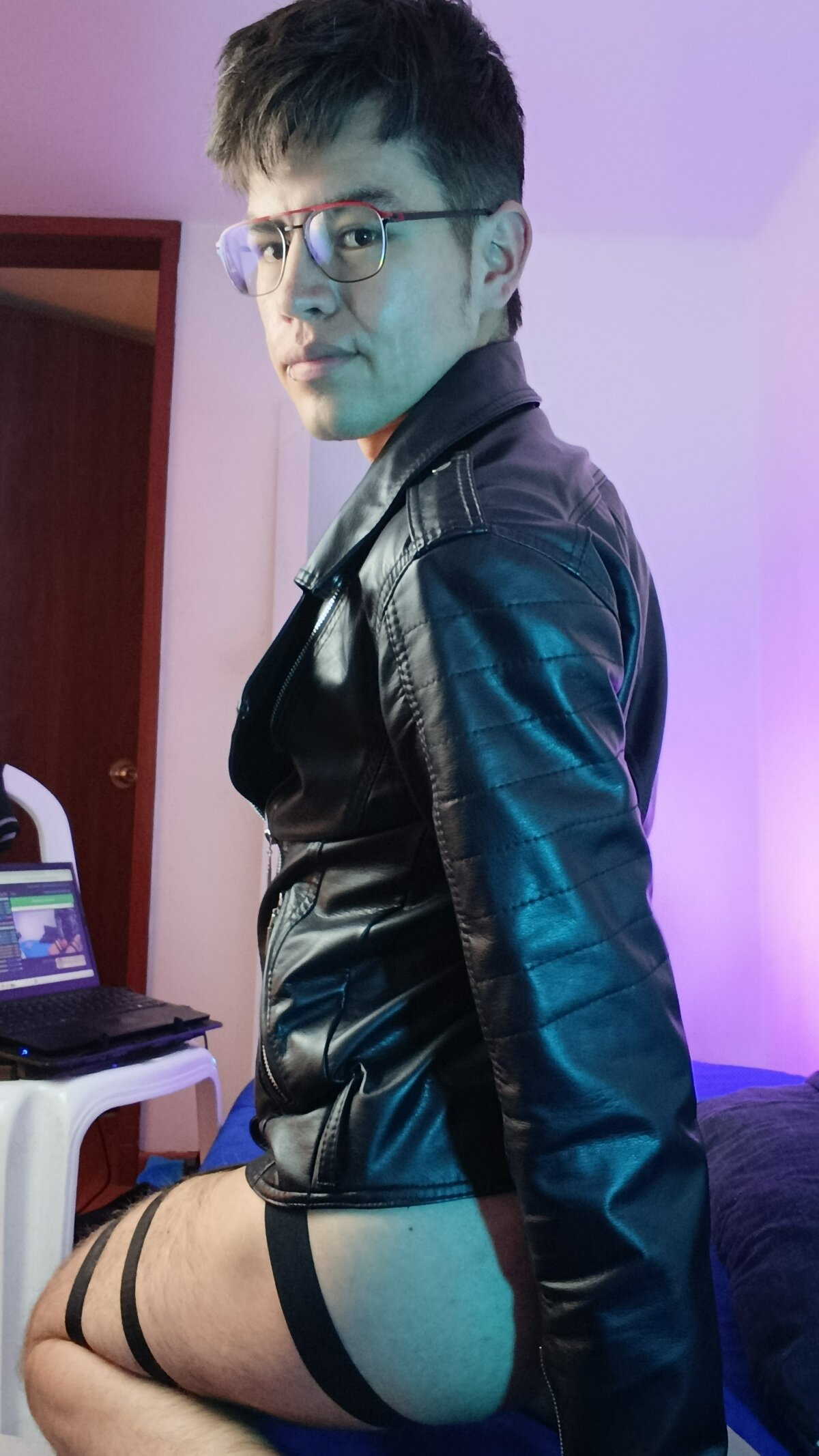 Трендове зображення  4498 nicolatinboy