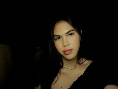 Luminous_Luxe Its me karinaa Pic 4