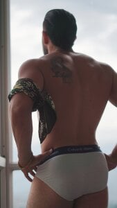 DaveSoldier kullanıcısının Flex Man 🪖🫵🏻 in Calvin undies albümü -  4 fotoğraf