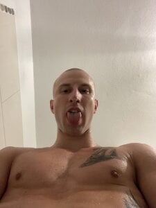 elias_sports Frisch aus der Dusche Pic 3
