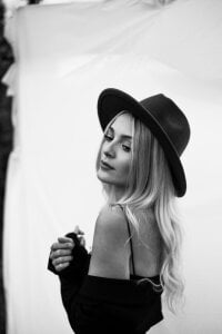 Belle_Kim_ Public Pic