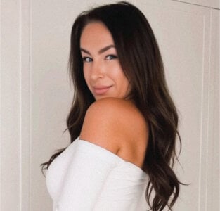 ChristinaSiemone Public Pic 3