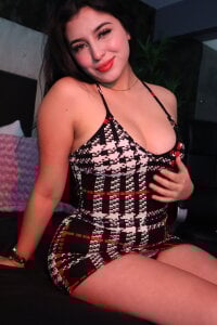 Lara_skye Sexy touch 🔥 Pic 3