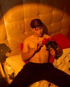 Cristopher23_ ❤️ Valentine's Day Pic 2