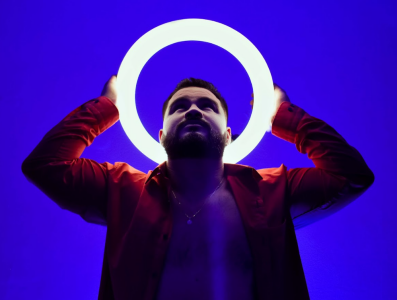 MichaelBear_ HALO 💫 Foto