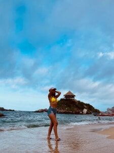 sharlotte_23 Public Pic