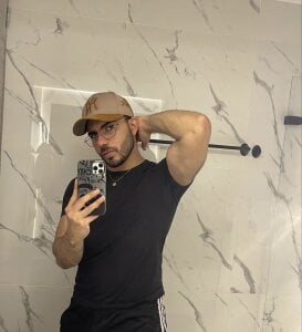 adamhairy your sexy hot latin boy зображення 2