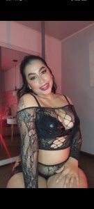 Carolina_Arias “I want to see if you run… or kneel. Pic 5