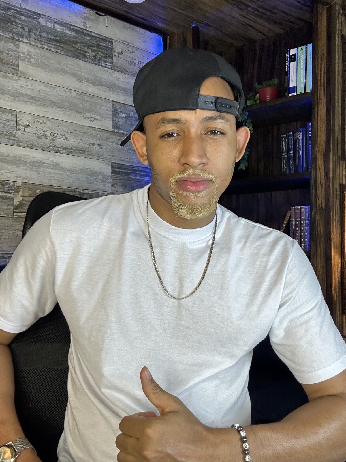 B_Wild 님의 트렌드 중인 사진  9017개