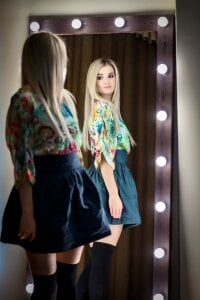 Ally_Kristin Public Εικόνα 2