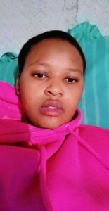 Miss-Berries sexy in red Pic 3