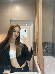 LunaCurlly life Pic 4