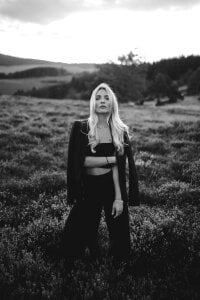 Belle_Kim_ Public Pic 7