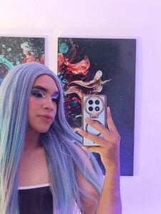 Hilary_deluxxx queen blue Pic