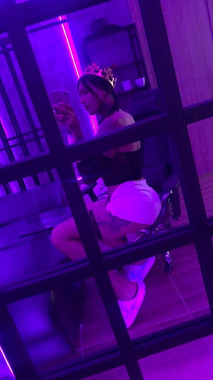 ArohomLester Trending Pic 3210