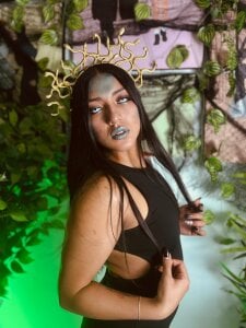 Quiinn_bx Not everyone can look at me… but those who do, are petrified with desire 🔥✨ Pic