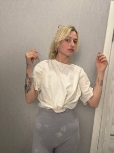 ValerieKirk Public Pic 4