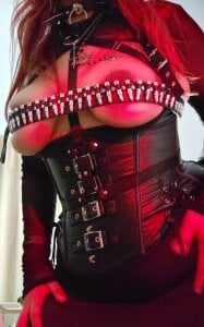 kathfendom Goth mommy Pic