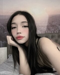 TeodoraChampy natural beauty Pic 2