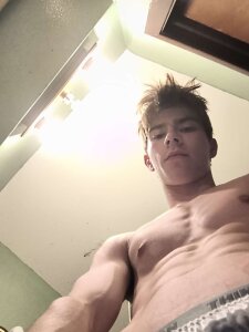 Mikeyxxx99 Public Pic