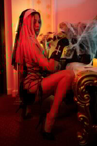 AriannaSins Confess & Impress Pic 6