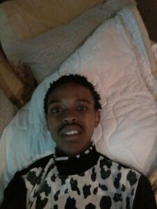 LLYSL: Public ( 4 фото)