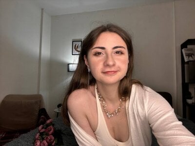 CeolaBurdett Cutie <3 Pic 3