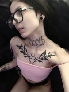 LeonaHinnesPublic Bild 5