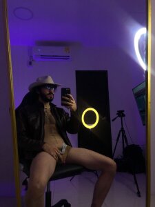 Mike_Parkerr Are you afraid of my lasso? Pic 6