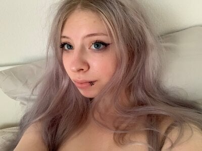 Mariko69meow's smile Sex Photo 1