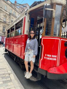 Allisgree Public Pic 4