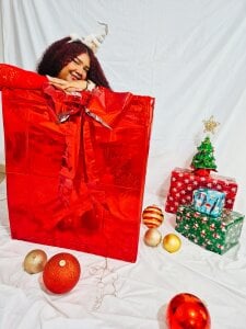 Abigail_Girl__ Merry Christmas and Posper 2025 Pic 4