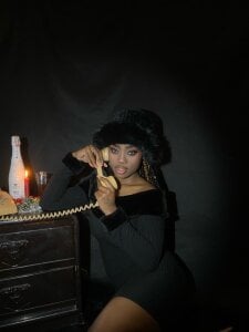 nikkystorm1_ Call me in this new year !! Pic 3