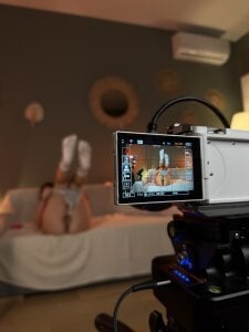 Monica_Law_ ❤️make content for you❤️ Pic 3