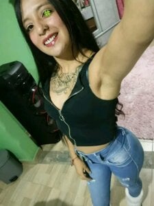 Liv_t18's XXX Nude Photo 1