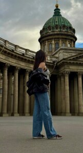 Priscillla_Cute crosswalk sway Foto 3