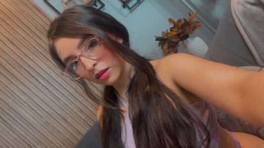 Eva_Macalliter 💜 Pic 3