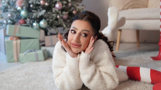 BabesGoWild White White Christmas! Pic