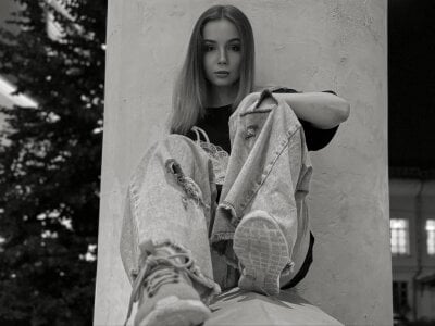 DignaThurston Public Pic 3