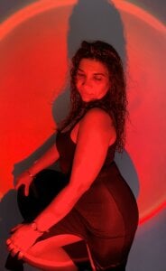 Serena_Houstonn Sexy Dark Pic 2